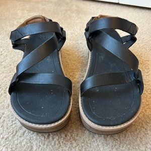 Teva Madera Platform Sandals